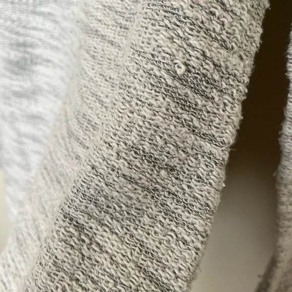 Forever 21 | Women’s Lightweight Sweater - Picture 9 of 12